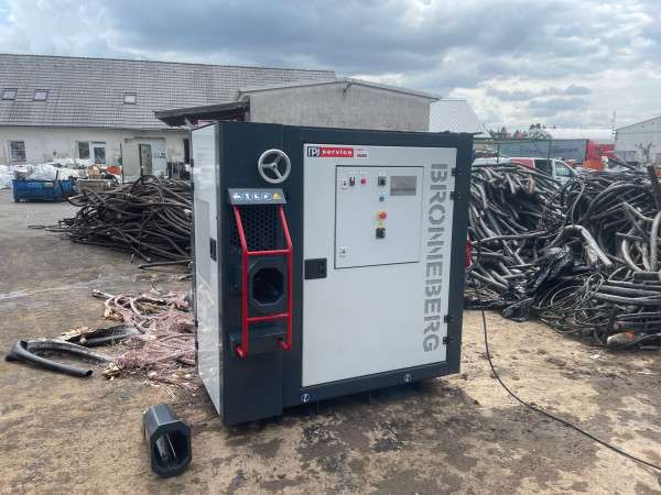 Páračka pancéřovaných kabelů KAB-W BRONNEBERG – Týnec nad Labem